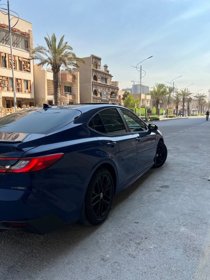 ‏𝟐𝟎𝟐𝟓 𝐓𝐎𝐘𝐎𝐓𝐀 𝐂𝐀𝐌𝐑𝐘-𝐒𝐄 +

تويوتا كامري (SE) بلاس موديل : 2025 
وارد : امريكي
حجم المحرك : 2.5L (4.سلندر) هايبرد
 *ملاحظة السيارة : ظررها خفيف بس بنيد صبغ  *
بدون دواخل بدون لغد 

المواصفات : 𝐒𝐄 بلاص 
فول
فتحة سقف 
شـــاشـــة كبير لمـــس
شحن وايـــر ليـــس
كاميرا خلفية 
ابـــواب  بصمة ،بصمة تشـــغيـــل ، تشغيل عن بعد 
هاند بريك بصمة
اوتو ستوب (𝐀𝐔𝐓𝐎 𝐒𝐓𝐎𝐏)
رادار امامي (تحديد مسار)
‏‎رادار جانبي360 
‏ (𝐄𝐂𝐎)
‏(𝐍𝐎𝐑𝐌𝐀𝐋)
‏ (𝐒𝐏𝐎𝐑𝐓)
فول تحكم استيرن
استيرن هيتر
كشنات جلد 
كشنات كهربائي
كشنات هيتر(تدفئة)
تبريد شاشة قطعتين 
لايتات 𝐋𝐄𝐃 ليد 
بكلايتات 𝐋𝐄𝐃 ليد
ماشيه 11 الف 
‏‎للأستفسار الاتصال علی الرقم *********** او واتساب 

السعر  248 وبيها مجال
