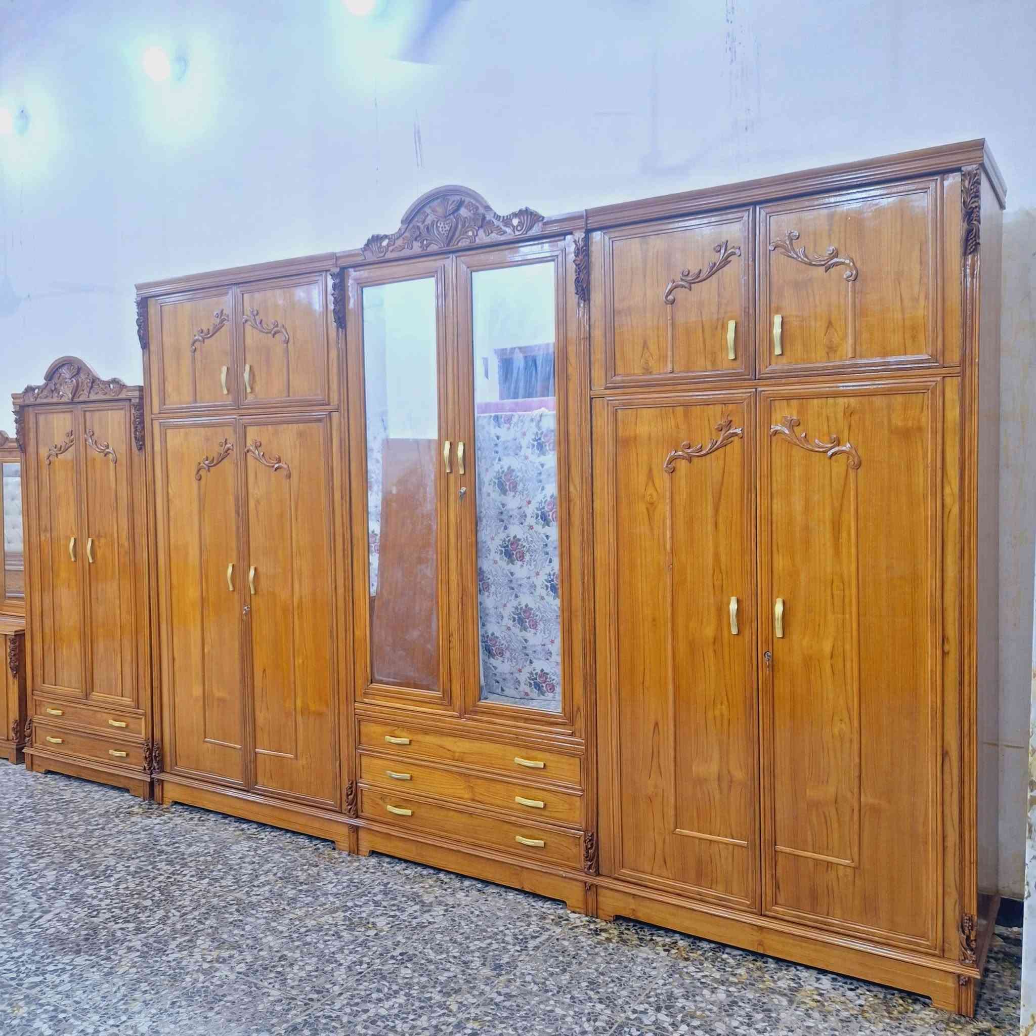 غرفه ست ابواب ملحق داخل خارج صاج أخت الجديده شغل حديث تفصال درجه اولى السعر مناسب للإستفسار ***********
