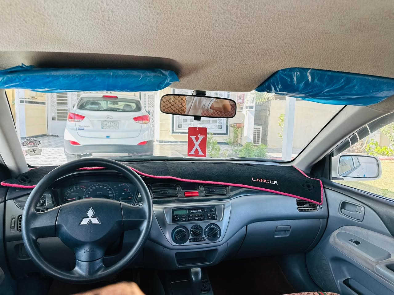 ٢٠٠٩ محرك لابخار ولا مفتوح ميكانيك جديد بيهه صبغ باب خلفيه وهلالات خلفيه ماشيه ١٨٠ 
***********
السعر ٨٣
