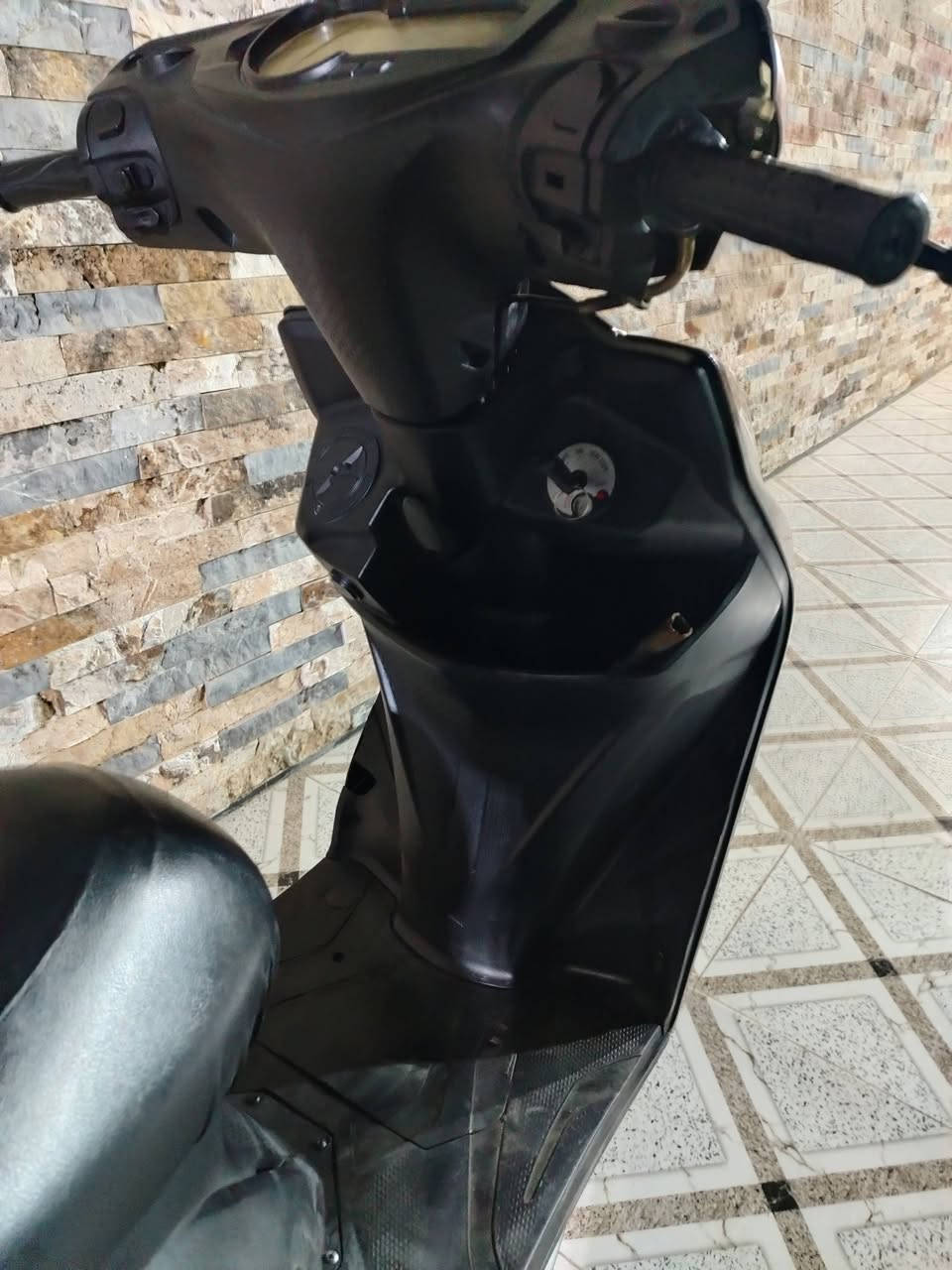 سكنس • اسود • ناشفة