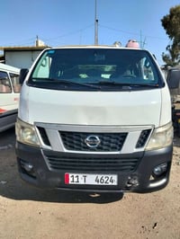 سياره للبيع نيسان عنوان كماليه بغداد شارع المصرف 07750442399