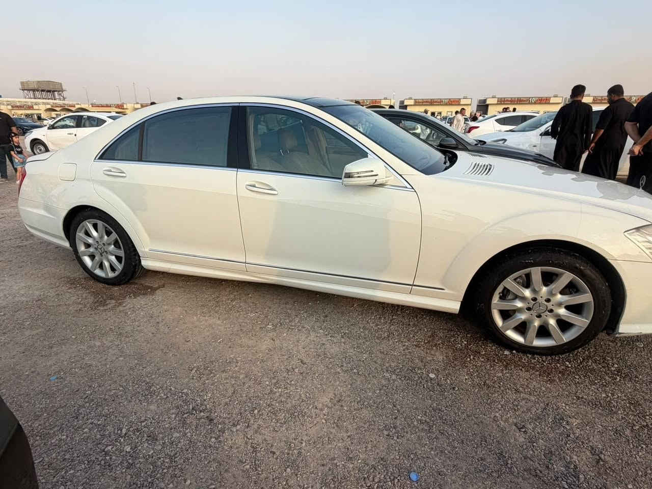 🚘 مرسيدس S550 VIP موديل 2008

⭐ 8 سلندر – أعلى فئة S-Class
✨ صبغ تجميلي صفحه وحده فقط 
🔧 محدثة بالكامل إلى شكل موديل 2013 مع الدعاميات
📋 كفالة السياره راعيه موجود في السليمانية

سيارة VIP راقية، مواصفات وفخامة المرسيدس المعروفة، جاهزة للاستخدام.
السياره موجوده في البصرة
السعر 200 بيها مجال 

📞 للاستفسار والتواصل: *********** ابو الخصيب, البصرة
