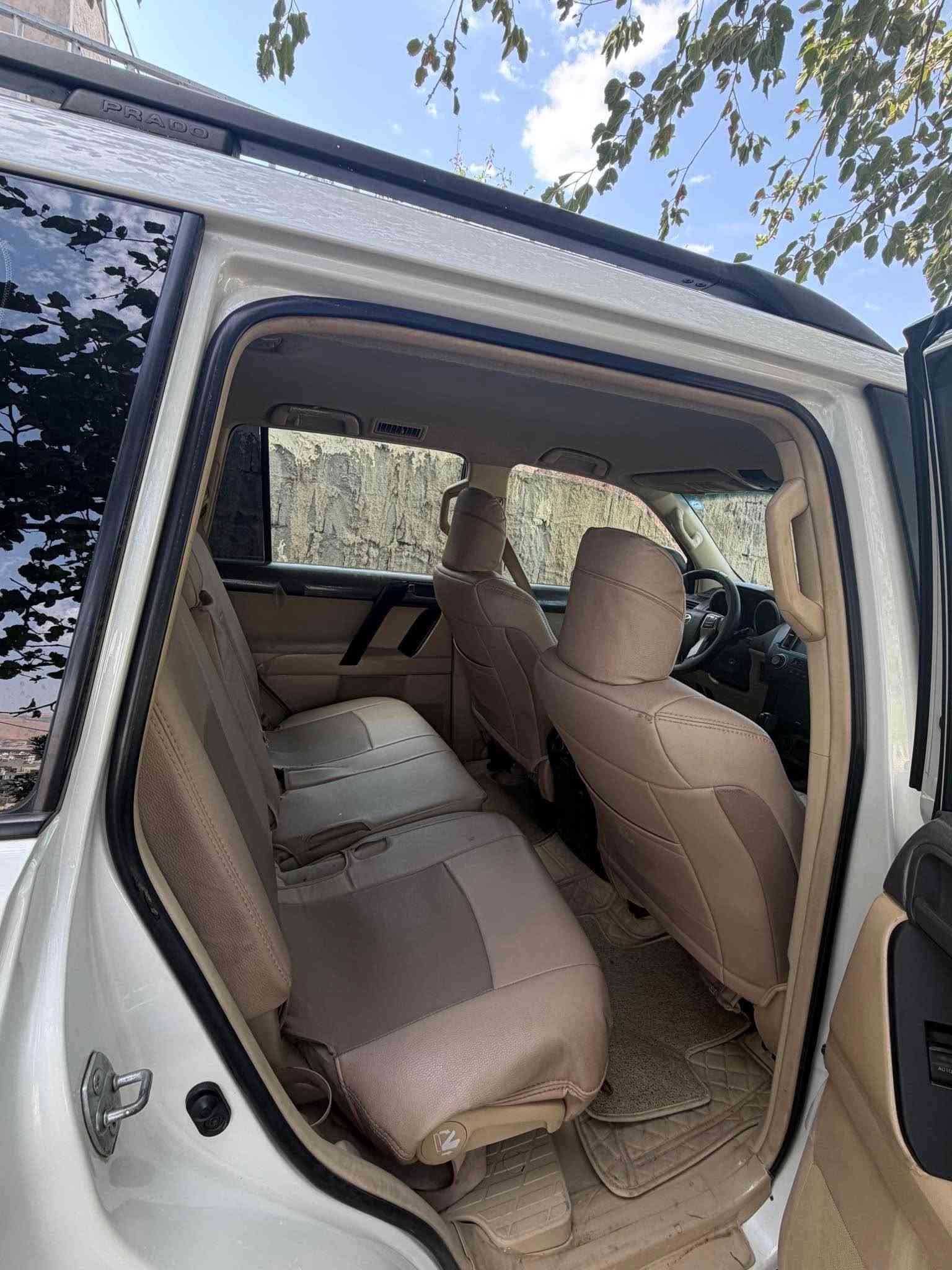 Toyota prado 2014 TX.L نمونە لە جوانی
بێ بۆیاخ 
١٠٩ هەزار حقیقی ڕۆشتوە
سۆنەریم داناوە تەنها کەمێک ساردی هەیە
سەنەوی تا ٢٠٢٩ تازەیە بە ناوی خۆمانەوەیە
٤بستۆنی مەکینە ٢.٧
مواسەفاتی TX.Lسپێر لە کۆڵ
سەلاجە و تەبرید مەرکەزی ٣ ڕیز گوشن و دەبڵ ئەکسل و تەحەکوماتی سوکان و شاشە ئایپاد و ناو زەرد و ٤ جام ئۆتۆ....
سێعری ٢٥٠ گەڵاو مەجالێکی کەم و برایانە
***********٧٧٦٢٥٦٢٠٠٦
سەیارەکە لە سلێمانیە..سپاس بۆ ئەدمین السليمانية, العراق

نص مكتوب في الصور:
- PRADO