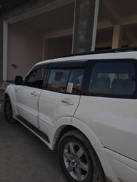 باجيرو مديل /2006سنويه بعد بيه سنه راعيه موجود محرك /3000/بطه تبريد ما...