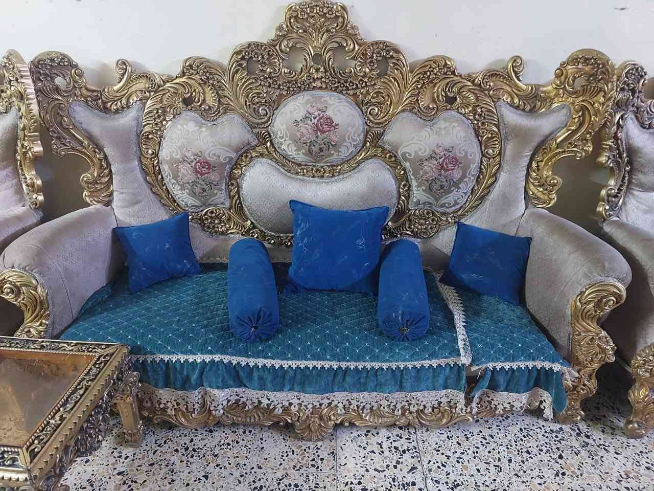للبيع تخم ملكي 10 مقاعد، نظيف وحالته ممتازة، خشب وزخارف فخمة 🌟
📍 بغداد – حي العامل
💰 السعر: 800 ألف
📞 للاتصال: ***********
