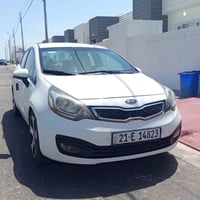 کیا ڕیۆ 2013  گێر ئۆتۆماتیک  بێ بۆیاخ  هیچ سیارەکە هیچ نوقسانی نیە  سە...
