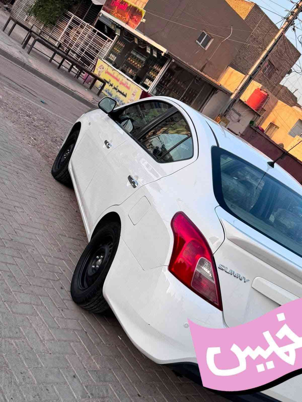 سلام عليكم نيسان سني هندي اصل بليته زركه 
رقم اربيل بسمي تحويل او وكاله رقم جديد سنويه جديده كامله وجاهزه السياره مكينه كير تبريد حداده كهربائيات كفاله عامه 
الضرر موضح بلسونار نضيفه وجديده السياره مابيه نقص برغي 
السعر ١٠٠$وبيه مجال قليل بدون زحمه عليك السعر ميفيدك عوف المنشور السوك والكروبات كلشي بي والسعر التريده انته 
والسياره مال جناي ماشيه ١٣٠ألف المكان بغداد البياع حي العلام 
التصال *********** واتس اب وتصال خط فقط تعجبك السياره والسعر يعجبك اخليك علئ راسي ميعجبنك اعبر المنشور تحياتي للجميع

نص مكتوب في الصور:
- الخميس
- خلیج