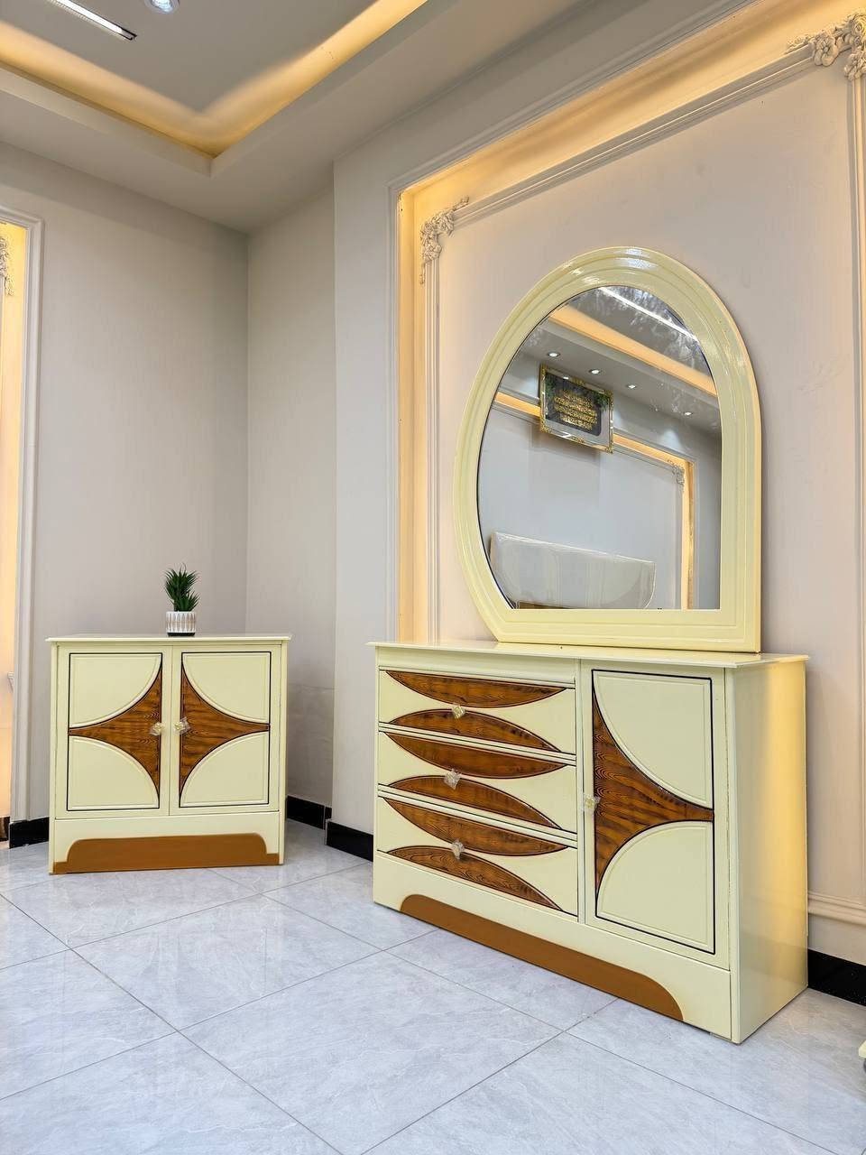 ٨ قطع • نجارة عراقية • سرير ٢٠٠×١٦٠
