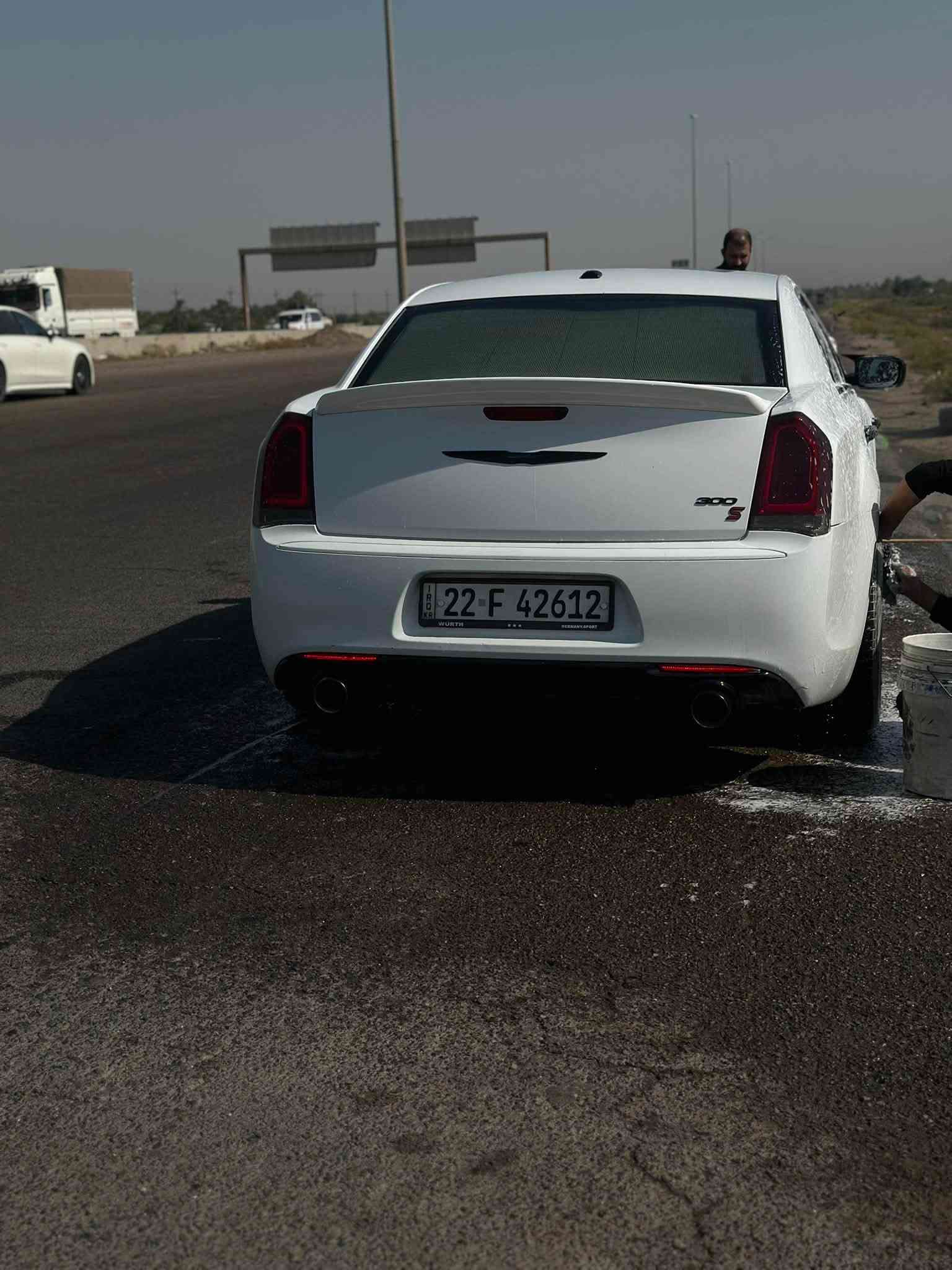 كرايسلر موديل 2016 فئة C محدثه S بيع او مراوس 
رقم اربيل بأسمي ماشية 87mi 
حداديه امامي خلفي جديدة قبل سبوع شادهه 
تبريد منظومه كامله مبدل جديدة 
موصفات لمتدد مكفوله بيهه بارد فقط 
السونار مرفق بلصور ببهه كم شغله نقص 
سعر218 بيهه مجال قليل
متواجد واتساب ***********
رقم اتصال ***********
