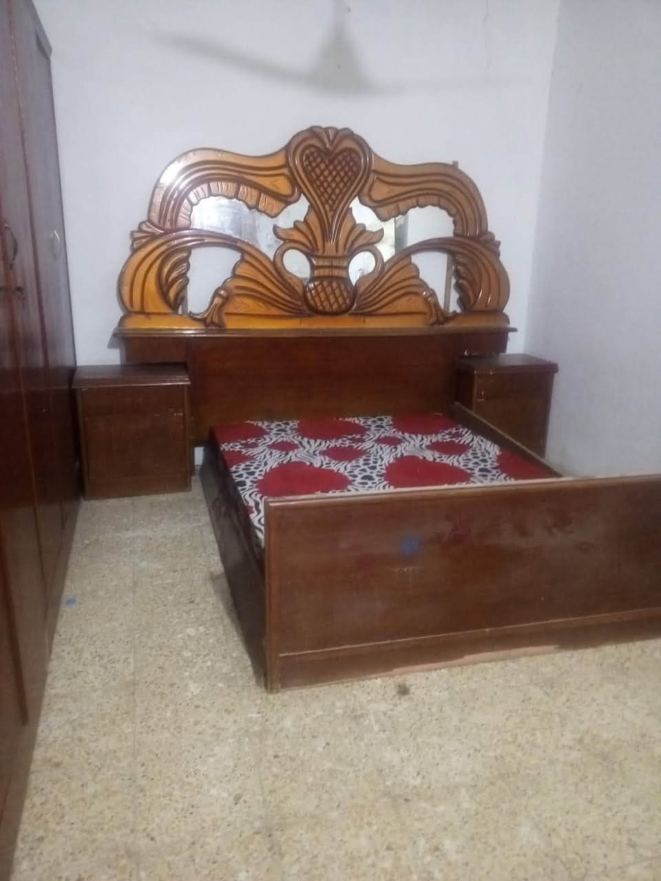 غرفة مستعملة • نضيفه • بغداد الحرية