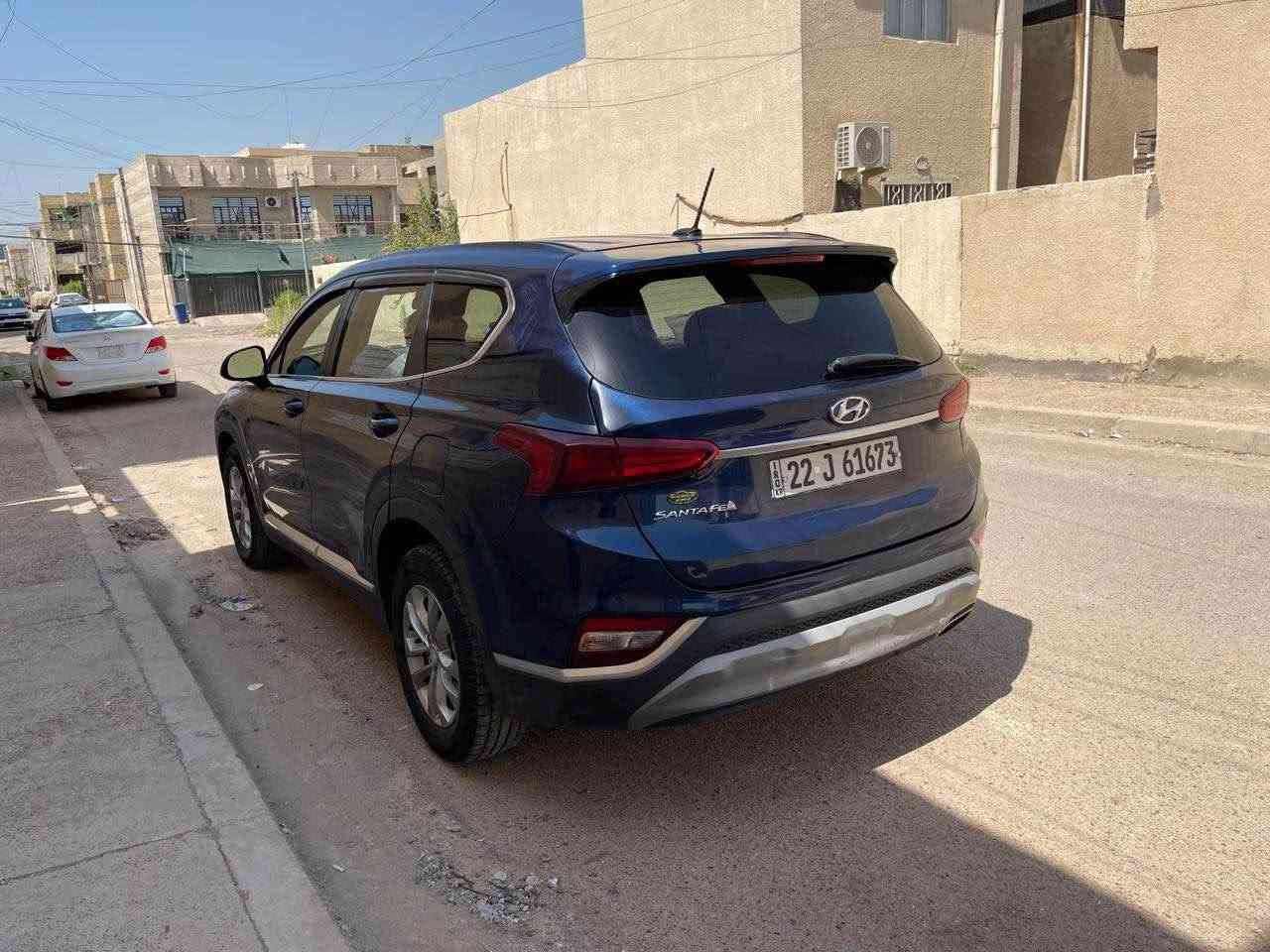 سلام عليكم
 سنتافيه موديل 2019 وارد امريكي 3قطع صبغ فول مواصفات عدا  بصمه وسلايت رادارات سايد بريك بصمه مكينه وكير مكفولات 2400  للبيع او مراوس*********** بغداد, العراق

