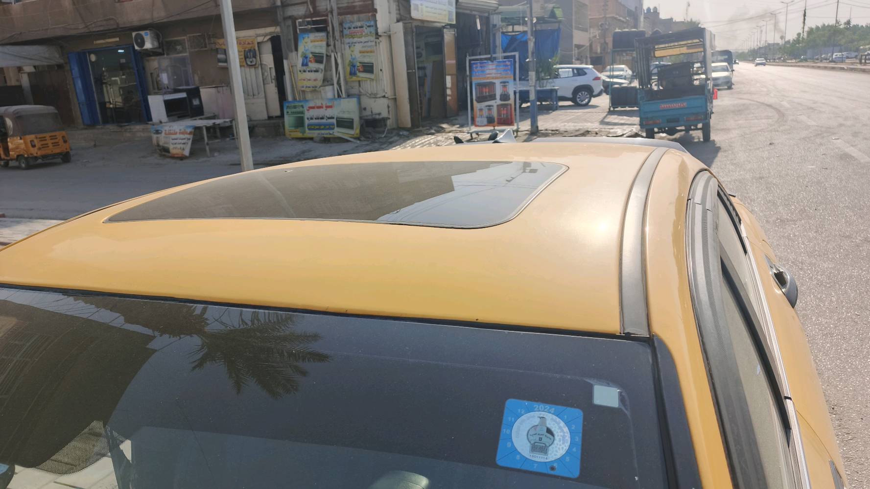 ‏🚘 هيونداي النترا 2023 هايبرد – فول مواصفات
‏
‏• موديل: 2023
‏• النوع: Hybrid هايبرد
‏• الاستخدام: تكسي
‏• الممشى: 96,000 كم
‏• محرك هايبرد اقتصادي
‏• ناقل حركة أوتوماتيك
‏• تشغيل بصمة
‏• دخول ذكي
‏• نظام صوت بوس 
‏• كاميرا خلفية
‏• حساسات
‏• تحكم بالمقود
‏• تكييف ممتاز 
‏• مثبت سرعة
‏• شاشة متصلة 
‏• مقاعد جلد تبريد او تسخين 
‏• فول مواصفات
‏باسمي رقم انكليزي 
‏صور الحادث بل المنشور مكاني بغداد الشعب  بيع فقط بدون مراوس  السعر 130 ورقة بيهه مجال قليل 
‏***********