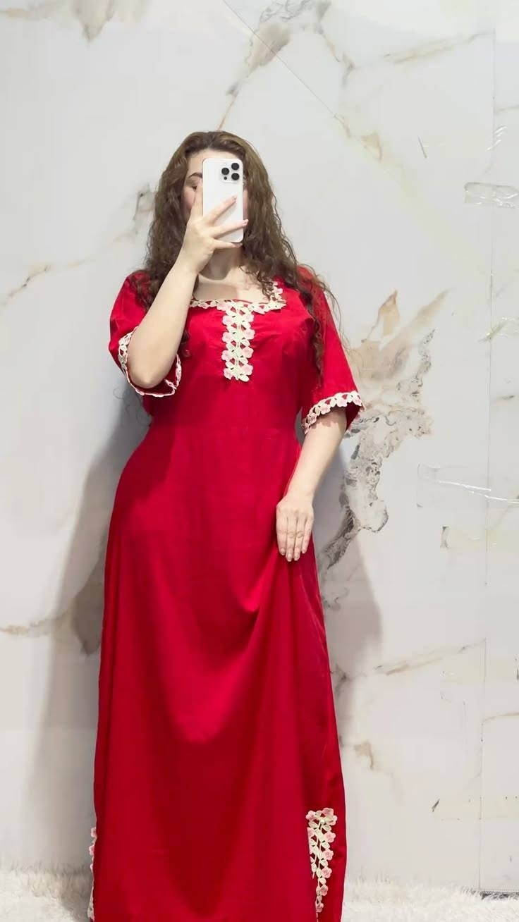 🧵 متوفر خياط داديش 👔
تفصيل مرتب وحسب القياس ✨
للحجز والاستفسار راسلونا خاص 📩

نص مكتوب في الصور:
- وإبرة 07774 ل