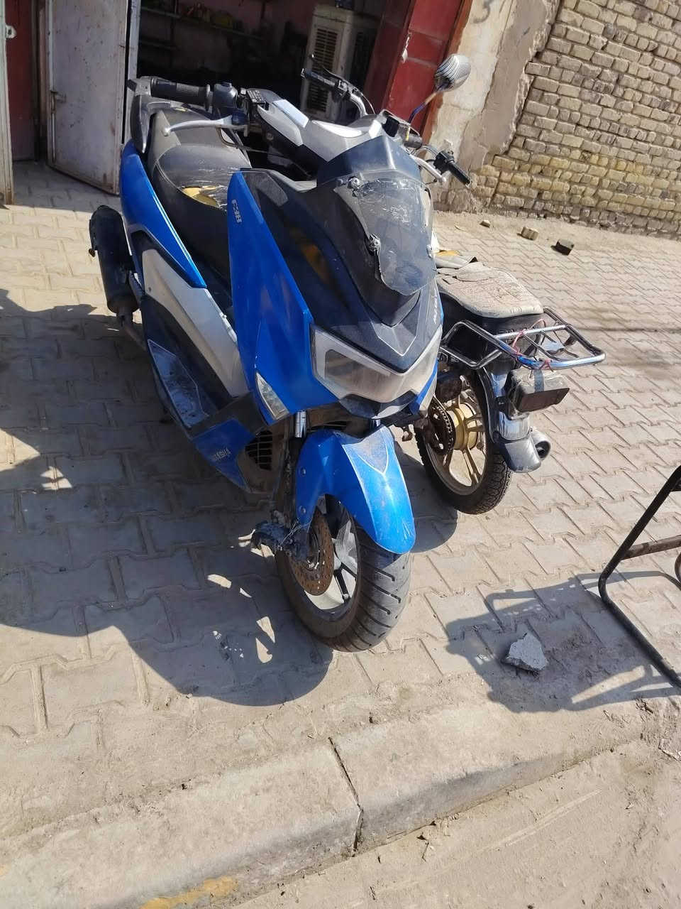دراجه هوشه صيني مجفته مره وحده والباقي عل فحص السعر ٣٥٠ اتصال *********** دراجه ضفيفه بس شويه عوزهة غسل
