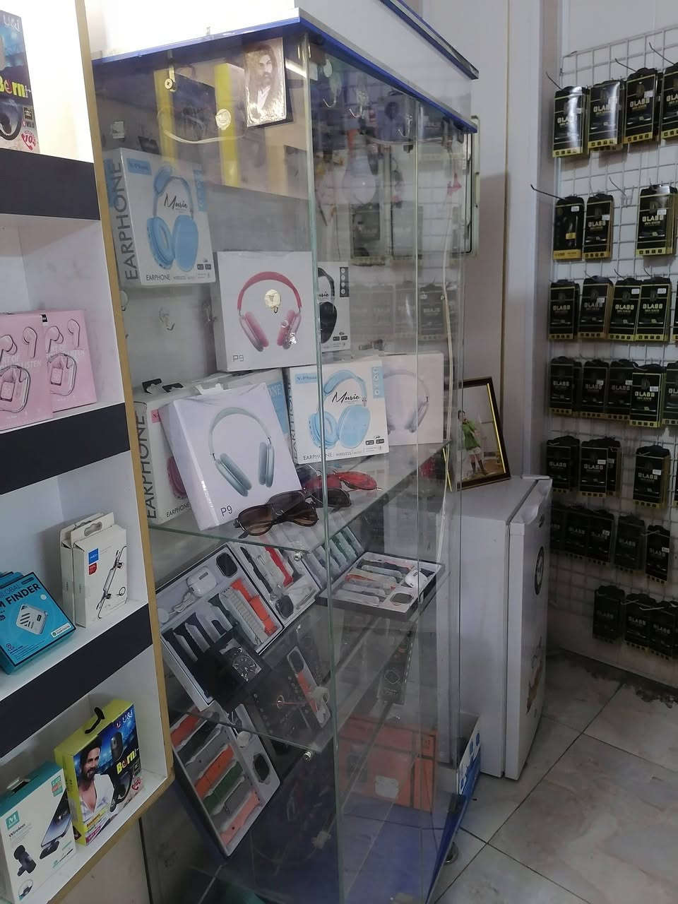 عارضه جام ارتفاع 180عرض 70 نضيفه كلش تنفتح وتنشد عادي مكاني كربلاء حي العباس توصيل ماعدي ***********
