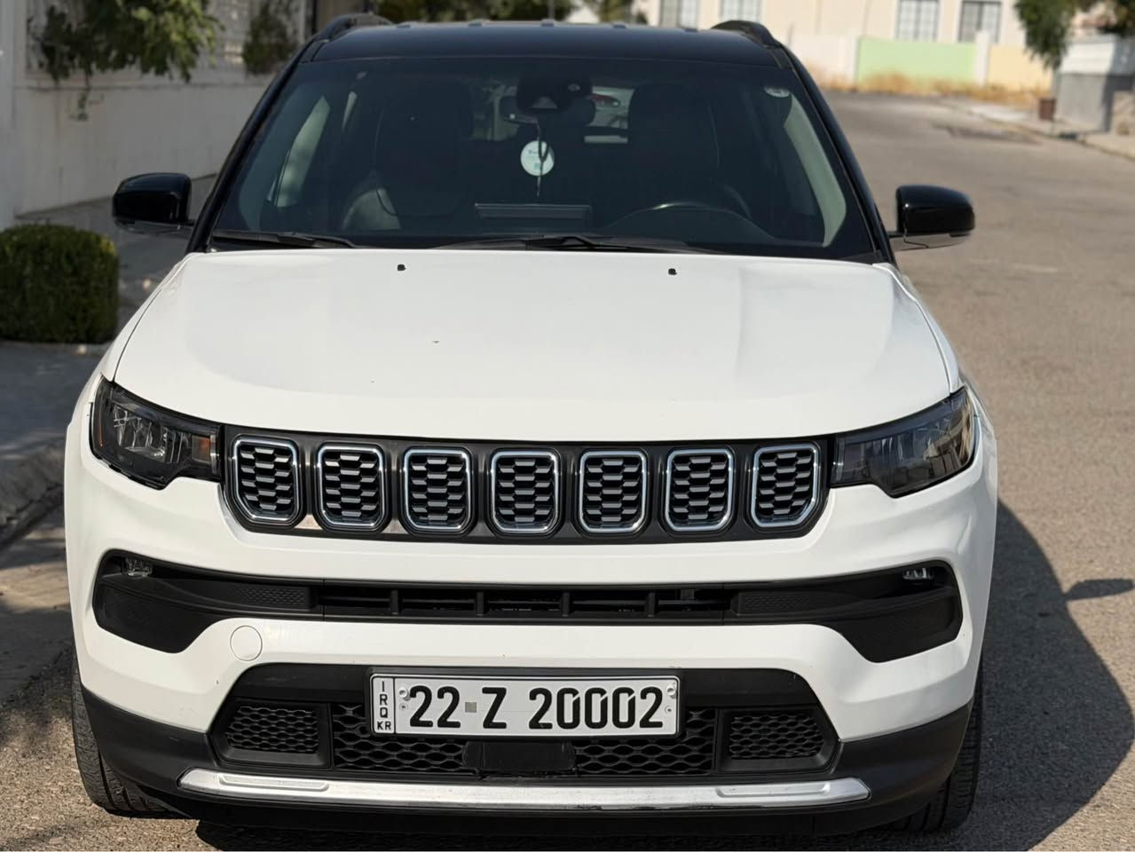 Jeep compass Limited 2022
فول مواصفات للأخير عدا الفتحة ماشيه 79 الف فقط
• المحرك والأداء: محرك 2.4 لتر 4 سلندر، بقوة 180 حصان، وعزم دوران
حوالي
• ناقل الحركة: أوتوماتيك 9 سرعات (دفع رباعي 4x4).
• التصميم الخارجي: سقف أسود بلادي (توين كلاور)، لايت زينون/ليد، ويل
كروم
• المواصفات الداخلية والتقنية: شاشة كبيرة (10.1 بوصة) تعمل باللمس، نظام آبل كاربلاي/أندرويد أوتو، كشنات جلد (تدفئة/تبريد)، تشغيل عن بعد،
بصمة.
• الأمان: رادار أمامي وجانبي, حساسات خلفية، كاميرا، وسائد هوائية متعددة.+فور ويل يعني دبل اكسل بعد وهوايه مواصفات بيها سياره مكفوله من اي نواقص كله بشرط ضرر كلش خفيف فقط بونید و جاملغ اماني من جهة سكن  بدون اي ضرر داخلي كله بشرط السيارة جديدة بمعنى الكلمة كلش نظيف وبالواقع  بعد احلى من الصور وجاهزة 100%
مكانها اربيل رقم تلفون *********** بي واتساب أربيل, العراق
