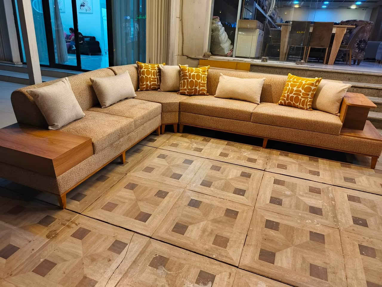 🛋 موبليات لا ماسو 🛋️
ديوان تركي جديد موديل لاماسو بمقعد طبي بولستر وهيكل خشب زان بل كامل 

قياس325*265

✂️متوفر كذلك جميع اللالوان وجميع القياسات حسب طلب الزبون كادر تركي وشغل درجة اولة راقي وضمان ٥ سنوات 🪚⚒️✂️📏📐

السعر عرض خاص :600$ 

يتوفر توصيل 🚚 الى جميع محافظات العراق

للحجز الفوري راسلنا واتساب☎️:***********

                ***********  

📍العنوان اربيل سايدين المنارة مقابل سوق اللنكة الجديد مقابل عمارة F

⏰ يومياً من 10 صباحاً لـ 11 ليلاً ‎
