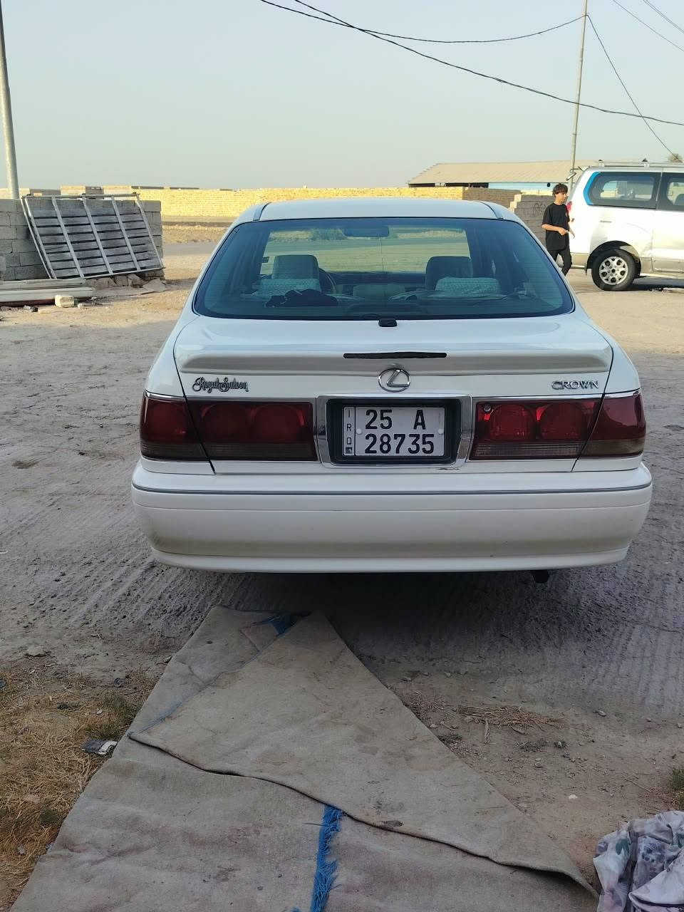السلام عليكم
ملكه للبيع 2003 كفاله 
اصوليه دك حاسبه وين ميعبك مداور ثاني يوم
السياره جاهزه من كلشي تبريد حداديه تخم تاير ويل نجمه تحكم استيرن كشن كهربائي اشاير بالمري 3 دكم كرستال اصل مكينه ديفور الزغير  شاصي 71 ترايك للشمال السياره حلوه وخير من الله ما ناقصه شي سعره 130 وبيهه مجال للشراي ***********
