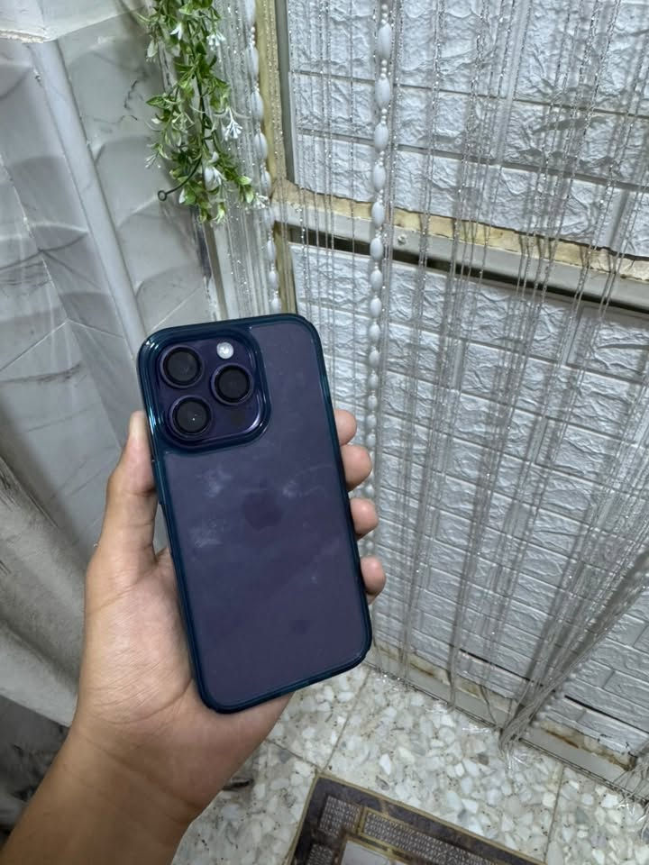 للبيع ايفون 14 برو فقط برو فقط ذاكره 256 بطاريه 85 جهاز وتر وتر وتر ما مفتوح فقط بي مشكله واحده من تخلي الخط يشتغل ويطلع فشل الاتصال بس إنترنيت شغال والخط شغال ماعرف شنو سبب جهاز دبل خط شرق اوسط خطين ZA والسعر 550 وبي مجال قليل للشراي رقم *********** واتساب
