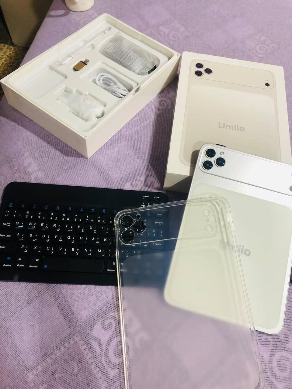(تابلت). 17pro max
بمواصفات عملاقة👍👍👍
🔸️شاشة تدعم 4K و 8k
🔸️بطارية ١٠ الاف 
🔸️معالج ميدياتك G85
🔸️ذاكرة واحد تيرا  يعني 1000
🔸️عشوائية ١٦
🔸️دبل سماعة 
🔸️دبل سيم كارت ياخذ 
🔸️شحن تايب سي 
🔸️كاميرا راقية بالتصوير
المحلقات:
🔹️كيبورد عربي انكليزي 
🔹️ماوس 
🔹️أوتي جي 
🔹️قلم لمس احترافي 
🔹️شاحنه والكيبل 
🔹️حافظة جلاتين تحمي التابلت 

السعر 170 وبيها مجال 
***********
بيها واتساب رقم 
ملاحظه تابلت ما مستخدم شي قليل نضافه 100بل 100
العنوان الموصل جانب الايمن
