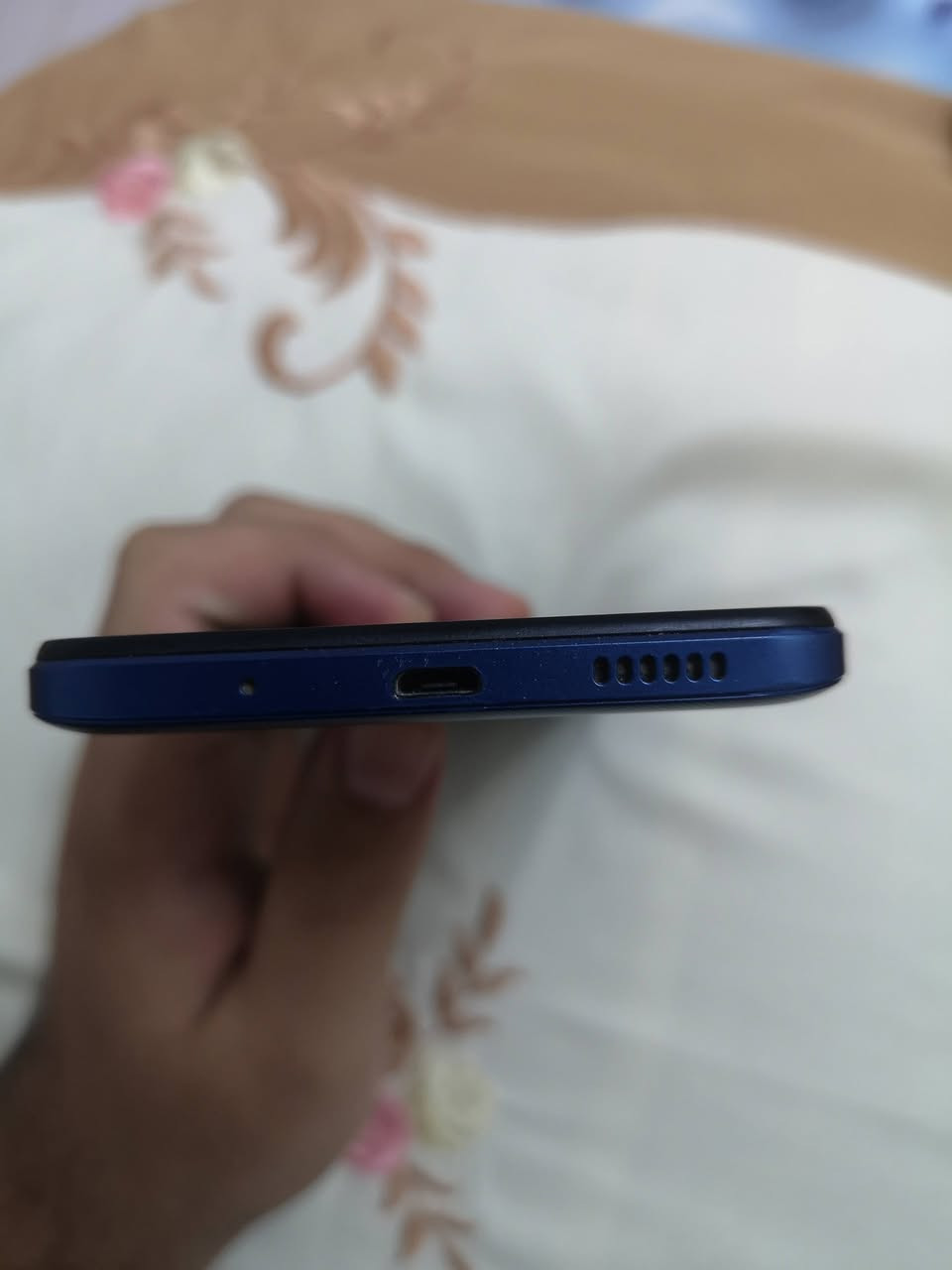 جهاز Redmi 12C نظيفه كلش شرط ذاكرة 64GB دبل سيم SIM بطارية 5000🔋 السعر : 85 بي مجال
مكاني موصل : *********** اتصال
