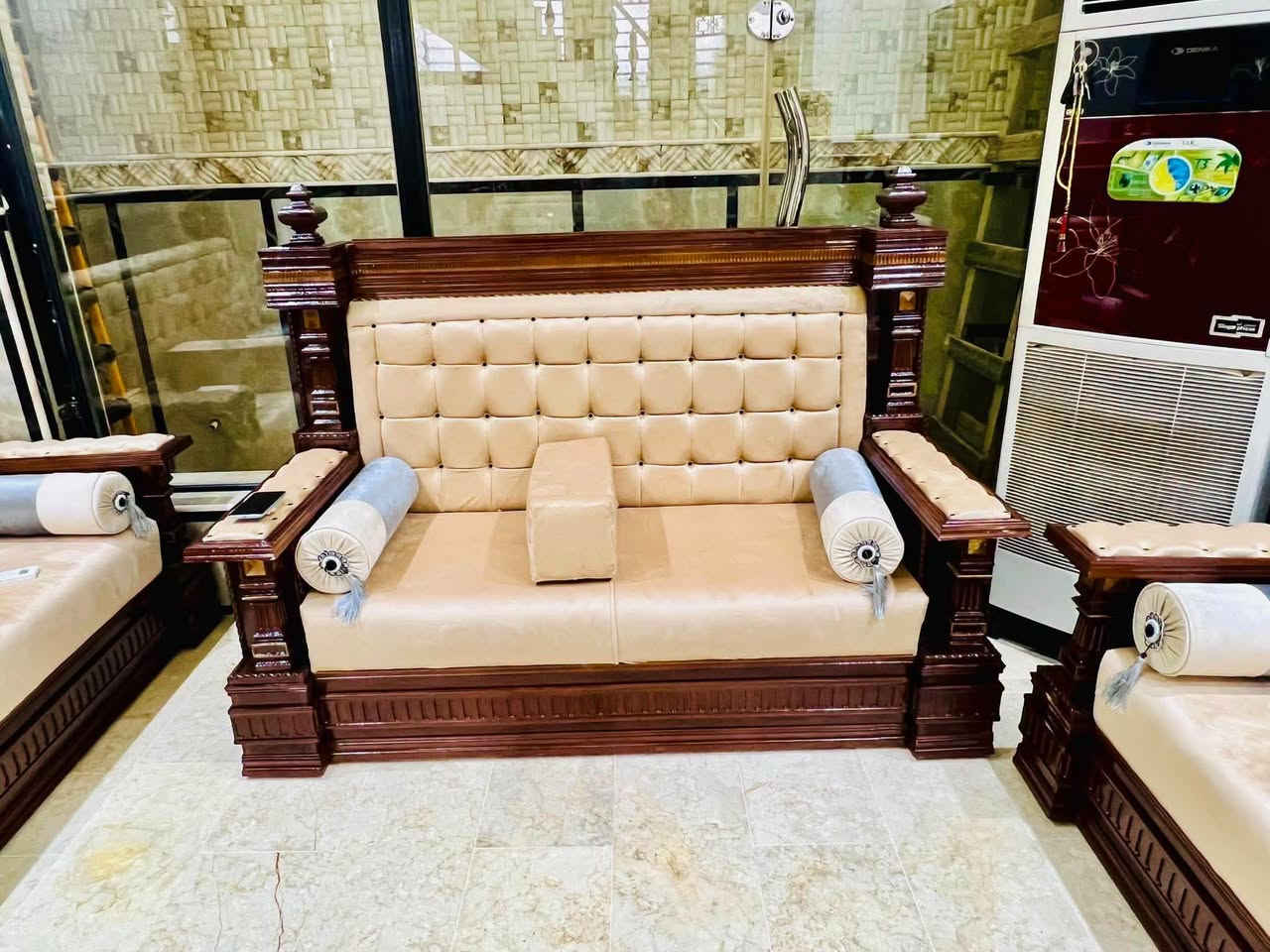 كنب • جديد • سعر قفل