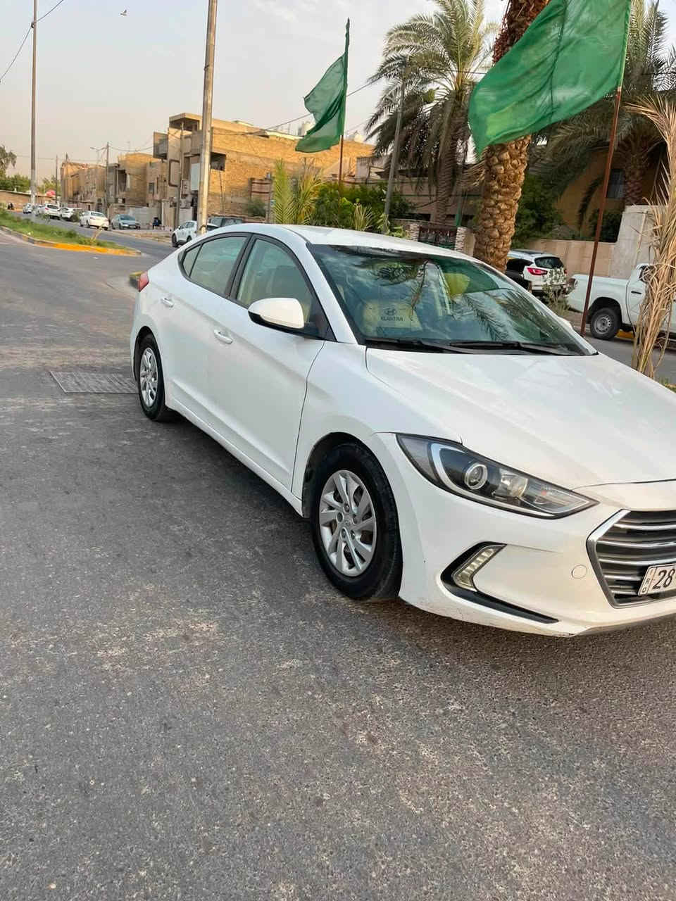 السلام عليكم 
سيارتي اللنترا كير مكينه تبريد كله فول 
السياره موديل 18وارد أمريكي 
ألفين دوش الكير اي تي المرغوب 
ضربتها بجم وبيها صبغ شويه 
مكاني بغداد الحريه 
سياره رقمها نجف ثاني يوم احولك 
تجي تكلب وتشوف ووين متريد وديها افحصها 
السعرررررر 103$وبيها مجال 👍🚗
رقمي ***********
