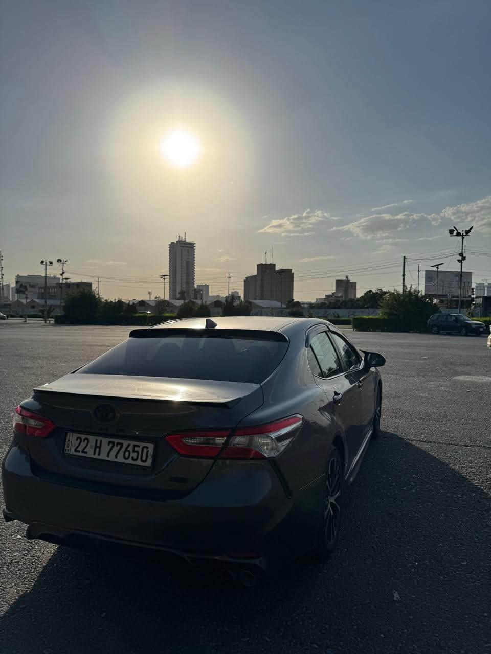*🚗 للبيع تويوتا كامري SE موديل 2020 🚗*
بدون دواخل وبدون ايرباك بجم كبس 

*المواصفات:*
- *الموديل:* 2020 SE
- *الوارد:* أمريكي
- *الرقم:* اربيل -  بأسمي 
- *الحادث:* جانبي خفيف جدا
- *فتحة سلايد
- *الحالة:* جديدة من كلشي - كير - محرك - حدادية - تبريد ثلج - ما بيها أي نقص
- *دخول ذكي

صور الحادث بالمنشور

*السعر:* 165 ورقة وبيه مجال 💵
*مراوس:* أراوس بــ بي ام حديث فقط 

*للاستفسار:*
📞 ***********

نص مكتوب في الصور:
- Free bid history copart and iaai » Toyota » Camry » Toyota Camry Se 2020 Gray 2.5L vin: 4T1G11AK1LU935618
- Toyota Camry Se 2020 Gray 2.5L vin: 4T1G11AK1LU935618
- Final bid: $12525
- Auction: IAAI ON APPROVAL
- Lot number: 31398633
- Date of sale: 01.02.2022
- Year: 2020
- VIN: 4T1G11AK1LU935618
- Condition: Run and Drive
- Engine: 2.5L I-4 DOHC 16-VALVE -INC
- Mileage: 18594 milen.bidfax.info
- Seller: Infinity Insurance
- Free bid history copart and iaai » Toyota » Camry » Toyota Camry Se 2020 Gray 2.5L vin: 4T1G11AK1LU935618 Toyota Camry Se 2020 Gray 2.5L vin: 4T1G11AK1LU935618 Final bid: $12525 Auction: IAAI ON APPROVAL Lot number: 31398633 Date of sale: 01.02.2022 Year: 2020 VIN: 4T1G11AK1LU935618 Condition: Run and Drive Engine: 2.5L I-4 DOHC 16-VALVE -INC Mileage: 18534 milen.bidfax.info Seller: Infinity Insurance