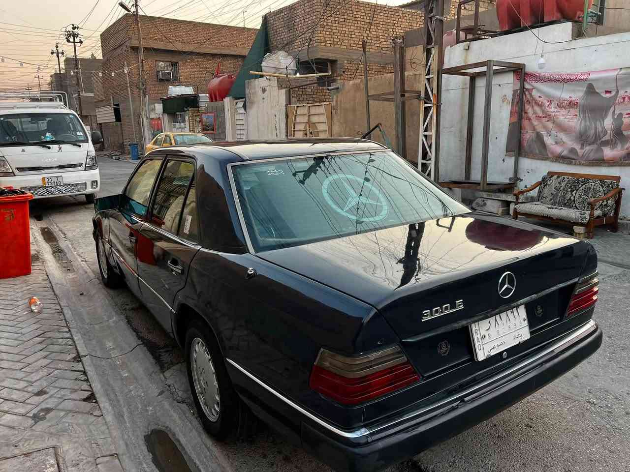 سلام عليكم موديل1988 مكينه وكير وتبريد مكفولات صدر تخم تاير كهربائية كلهه جديد دواخل جديده دواخل قواعد دبل وشواصي مكفولات تكم مكفولات سيارة خير من الله مكينه 300 قبق اسود بلادي كلهه شغالة تبريد خير من الله سعر 45 مكانهه بغداد حي النصر ***********  بي واستاب
