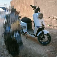 R900 • موديل ٢٠٢٦ • ٥ بطاريات ٣٢ أمبير
