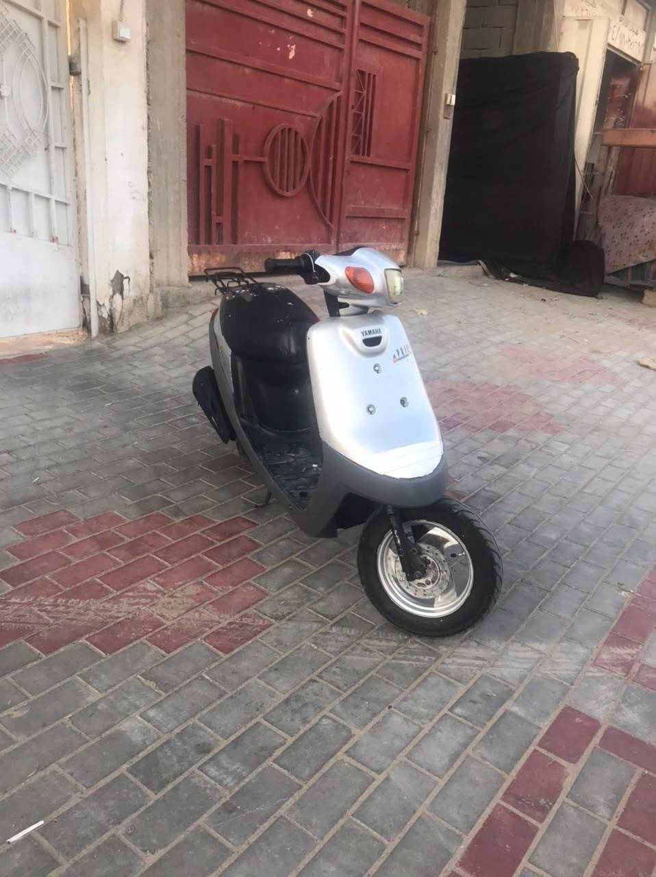 للبيع دراجه بطه موديل 2000 شلعه فوول معدل فوول كهربائيات شغاله عدى السلف نقصها باتري ناعمه لون رصاصي كفرات اصليه شاصي نضيف نضيفه كلش الدراجه مفتوحه مره وحده السعر 250 الف وبيها مجال للطيبين مكاني كربلاء الحر رقمي ***********
