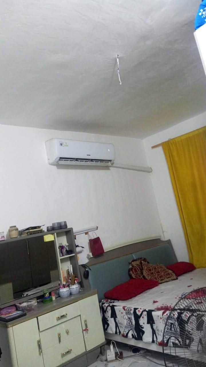 #دار_للايـــجــــار  الديوانية قرب التسفيرات غرفه وصاله ومطبخ  وصحيات وطارمه ..
سعر الاثجار 250 الف
———————————————————
🔺#للاستفسار الاتصال على ***********
او زيارة مكتبنا الكائن في حي المعلمين 
نزلة فلافل تشرين مكتب الماس  للعقار والمقاولات
