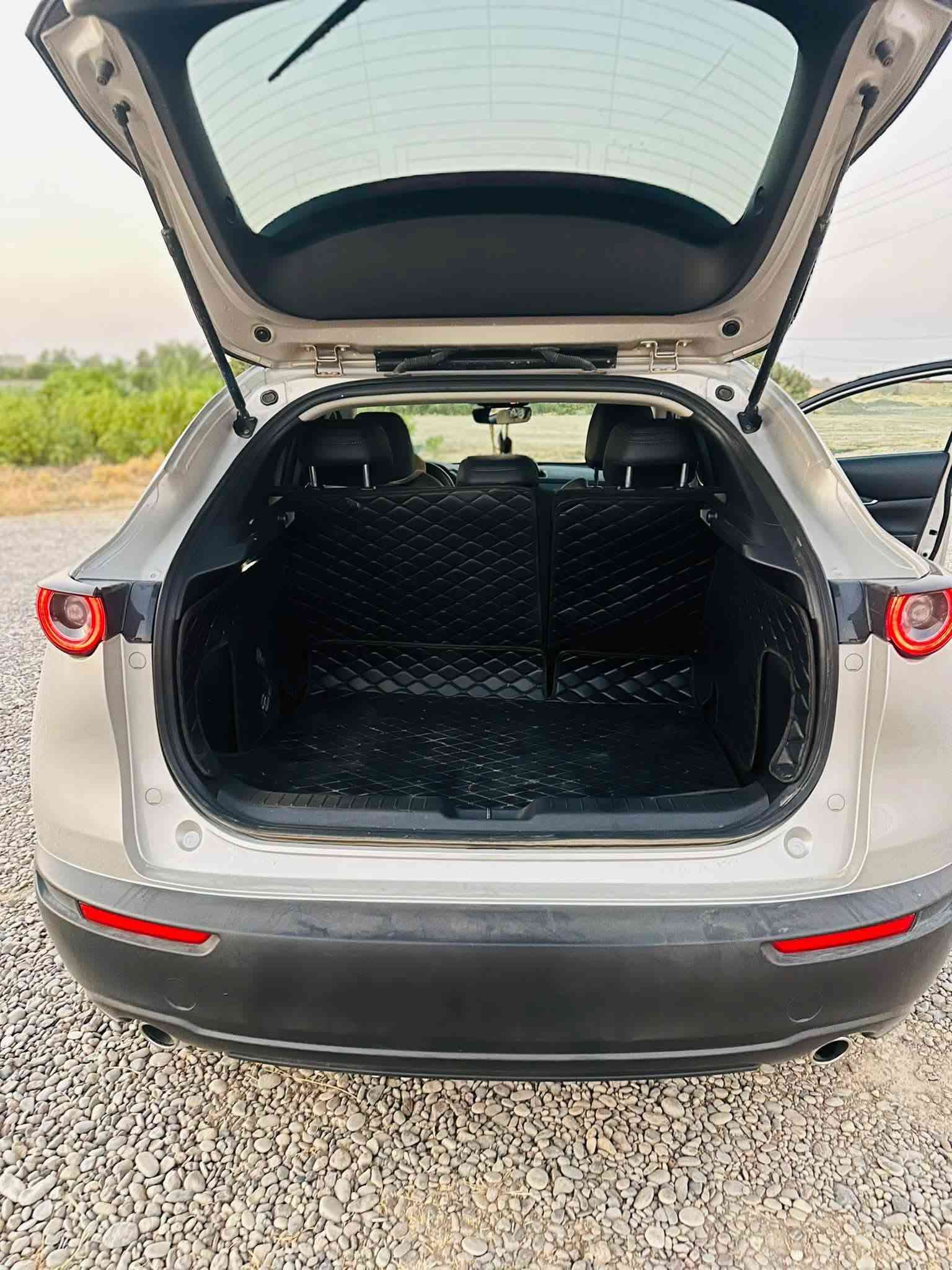 السلام عليكم 
معرض الناصر 
🚗 مازدا CX-30
📌 الموديل: 2024
🎨 اللون: سيلفر مميز
⚡ الفئة: S Select Sport 
📝 المواصفات:
 شاشة وسطية ذكية مع طبلون رياضي وعدادات ديجيتال واضحة.  
 ماشية مسافة قليلة جداً (7,221 كم).  
 الداخلية جلد أسود فاخر ونظيف، گير ومحرك بحالة الوكالة (شرط السحب والفحص).
 التبريد وكلشي شغال، بصمة شبابية ورياضية متكاملة.
 (رقم كركوك - شهداء)
📍 الموقع: كركوك / الزاب صبيح تحتاني 
صور الضربه موضحه بالمنشور 🪽
📞 للإستفسار والسعر، يرجى مراسلة الصفحة أو الاتصال على الأرقام المثبتة: ***********
(أهلاً ومرحباً بالجميع، شراي حقيقي ما نختلف وياّه) 🤝
