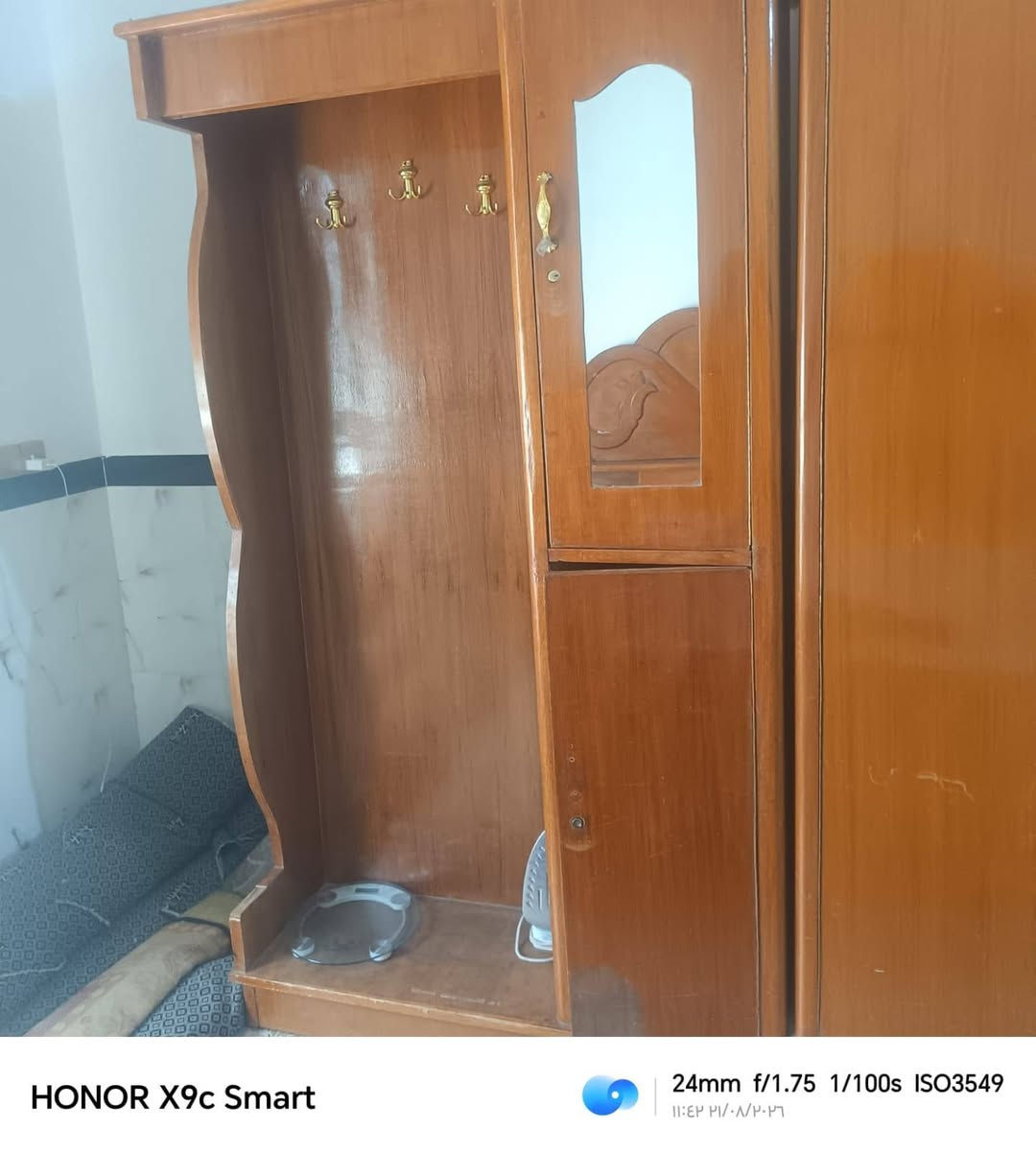 غرفه شرط نضافه السعر ***********
