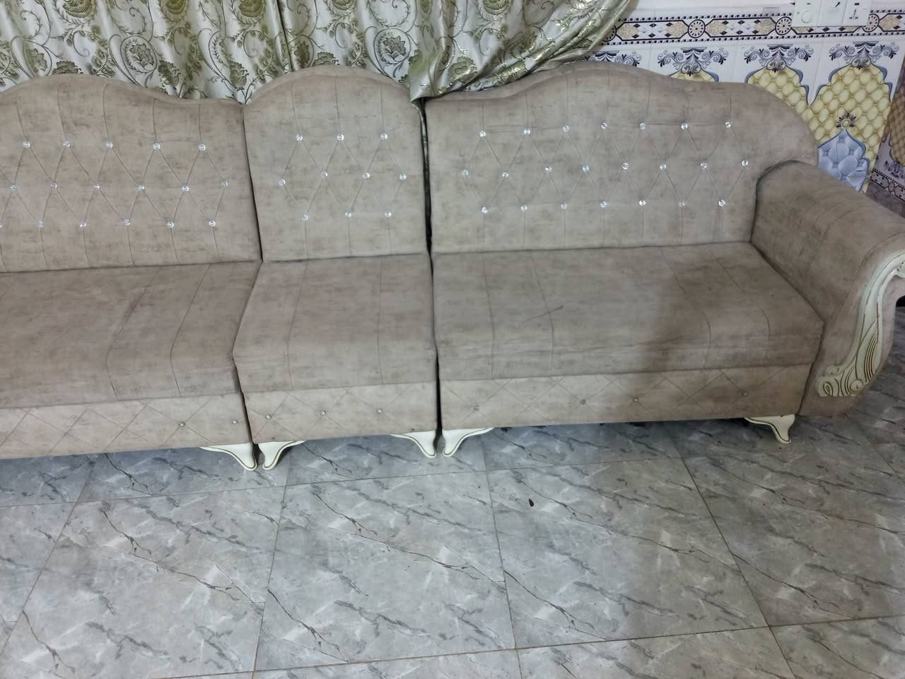 تخم لبيع ٦ قطع***********

