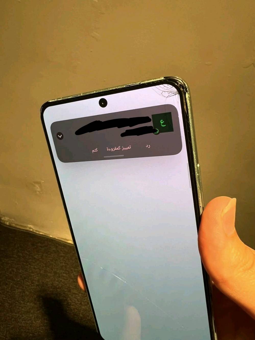 POCO F6 (512GB/12GB)

الشاشة: AMOLED 6.67 إنش، دقة 1.5K، 120Hz، سطوع 2400 nits
المعالج: Snapdragon 8s Gen 3
الذاكرة: 512GB (UFS 4.0) + 12GB RAM (LPDDR5X)
الكاميرات: خلفية 50MP OIS + واسعة 8MP / أمامية 20MP (فيديو 4K)
البطارية: 5000mAh شحن 90W
إضافات: مقاومة ماء IP64، سماعات ستيريو، بصمة تحت الشاشة، IR Blaster، وزن 179غ
يجي مع الجهاز: 2 كفر إضافي

الكفر الأصلي: خدوش وتقشر واضح
عدسة الكاميرا: خدش خفيف، ما يأثر على الأداء
الشاشة: كسر بالزاوية العلوية اليمنى، اللمس والعرض طبيعي 100%
الإطار الجانبي: خدوش وتآكل بسيط عند منفذ الشحن
الهزاز: عادي مع المنبه، لا يشتغل بالألعاب
البطارية: عادية
تگدر تذكر مكانك بالضبط وين حتى المشتري يعرف منين يستلم؟: 
بغداد مدينة الصدر قطاع 43
هل الجهاز مفتوح أو متبدّل بيه أي قطعة قبل، لو كله أصلي بدون تصليح؟: 
لا 
نعم نظيف
البطارية بالعمر شكد تقريبًا؟ وهل استخدامها اليومي يطلع وياك زين لو بيه هبوط واضح؟: 
6 ساعات تصفح
السعر شكد تريد عليه؟ وبي مجال للمساومة لو نهائي؟: 
270قفل