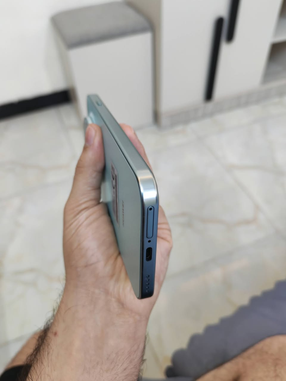 هواوي نوفا 15 ماكس اخو الجديد و ذاكرته 256 نظيف ملحقاته كاملة شاحنته وكارتونه وحافظة مكان بغداد الدورة السعر 350 الف بيه مجال بسيط كلش الشراي يتصل ***********
