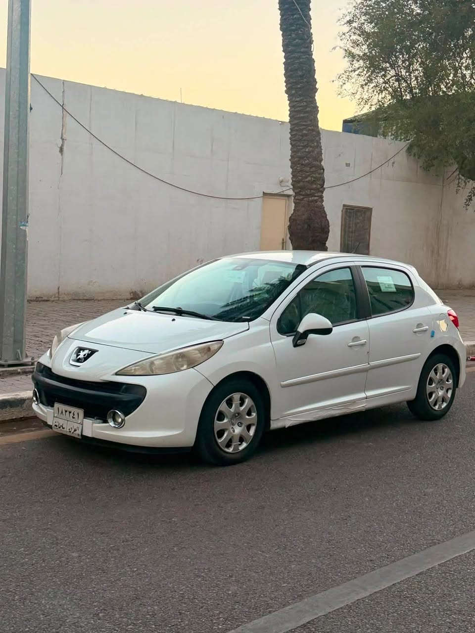 للبيع بيجو فرنسي موديل 2012 رقم سليمانية شرط التحويل بيها دفترا بانزين السيارة   سيارة جاملغ بنيد بي صبغ  بدون جطل بدون تحوير كلشي بيها بلاد حتى المسجل بلادي حتى الكشن ما مغلف بلادي مكان
* كير محرك بشرط 
* محرك زنجيل 
* تبريد و تدفتى شغلات 
* صدر كامل جديد ناعم جدا 
* تايرات جديد 
* تخم دسكات جديد 
* بطارية جديدة 
* اربع جامات كهرباء 
* كيجات كهربائيات كله شغال 
* سنتر لوك بلادي 
و بعد بيها مواصفات السيارة شبابية و نشطة كلش مسويلها إدامة الحمدلله اي نقص ما بيها جاهزة على  بيها مجال بسيط السيارة احلى من الصور السعر 58
موبايل ***********
