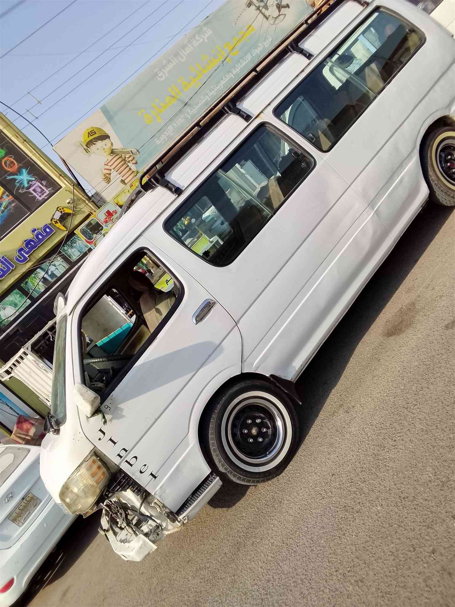 سلام عليكم سيارة جنبي مديل14 موصليه بيها وصل خط وبحث مصفره مكينه وكير واكسن وحداديه وتخم تايرات وداخل كله مكفول مكان نجف سعر 33وبيها مجال رقم***********

نص مكتوب في الصور:
- رسالة