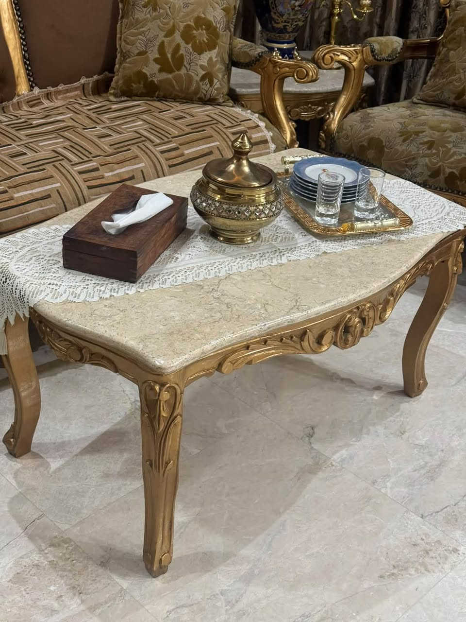 تخم زان مصري مع سيت طبلات مرمر متكون من كبار عدد ٢ و ٦ كراسي نظافه فول مكان العطيفيه *********** واتس للشرايه
