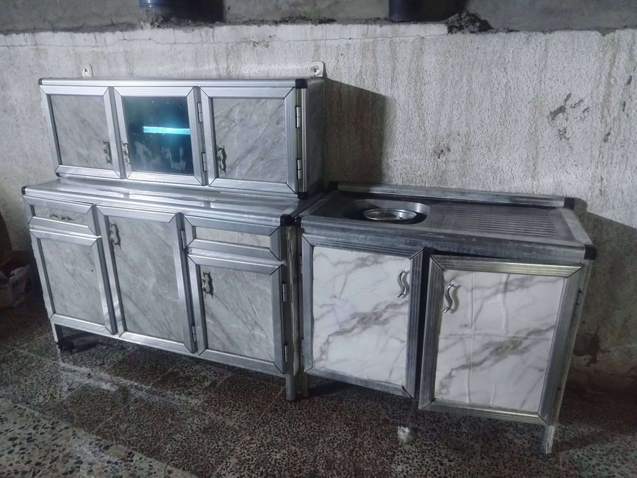 لبيع ٢٠٠ بغداد النعيريه قرب كنيسه مريم***********
