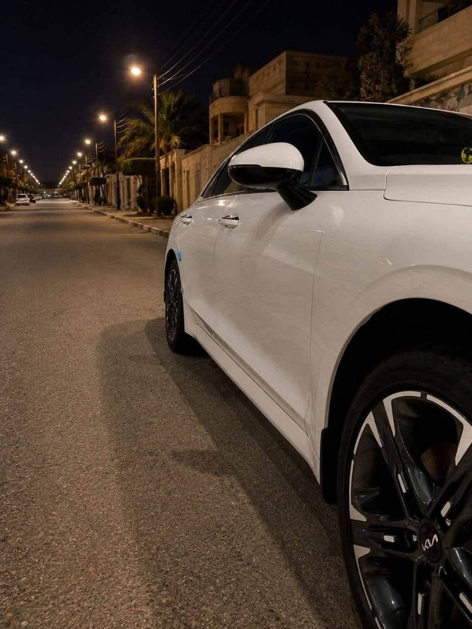 K5
اللهم صل على محمد وال محمد 
 
الموديل 2023

مكينه دوش 2000

ردار امامي خلفي 

تشغيل عن بعد 

جنطه ذكيه 

ويل 19 كروم

سياره ترحيب +مري شفط

فول تحكم 

كشن السايق كهربائي 

ماشيه 17 الف حقيقي 

تبريد امامي خلفي 

السياره بسمي السنويه لل2028
..خمس انضمة قيادة ..
كفاله عامه ..سياره جديده مال جناي ..جديده كلش ..
بصمتين السياره ..
غير متواجد ع الفيس ..
***********
السعر 230  وبي مجال بسيط
