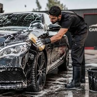 غسال سيارات • خبرة • سكن وطعام