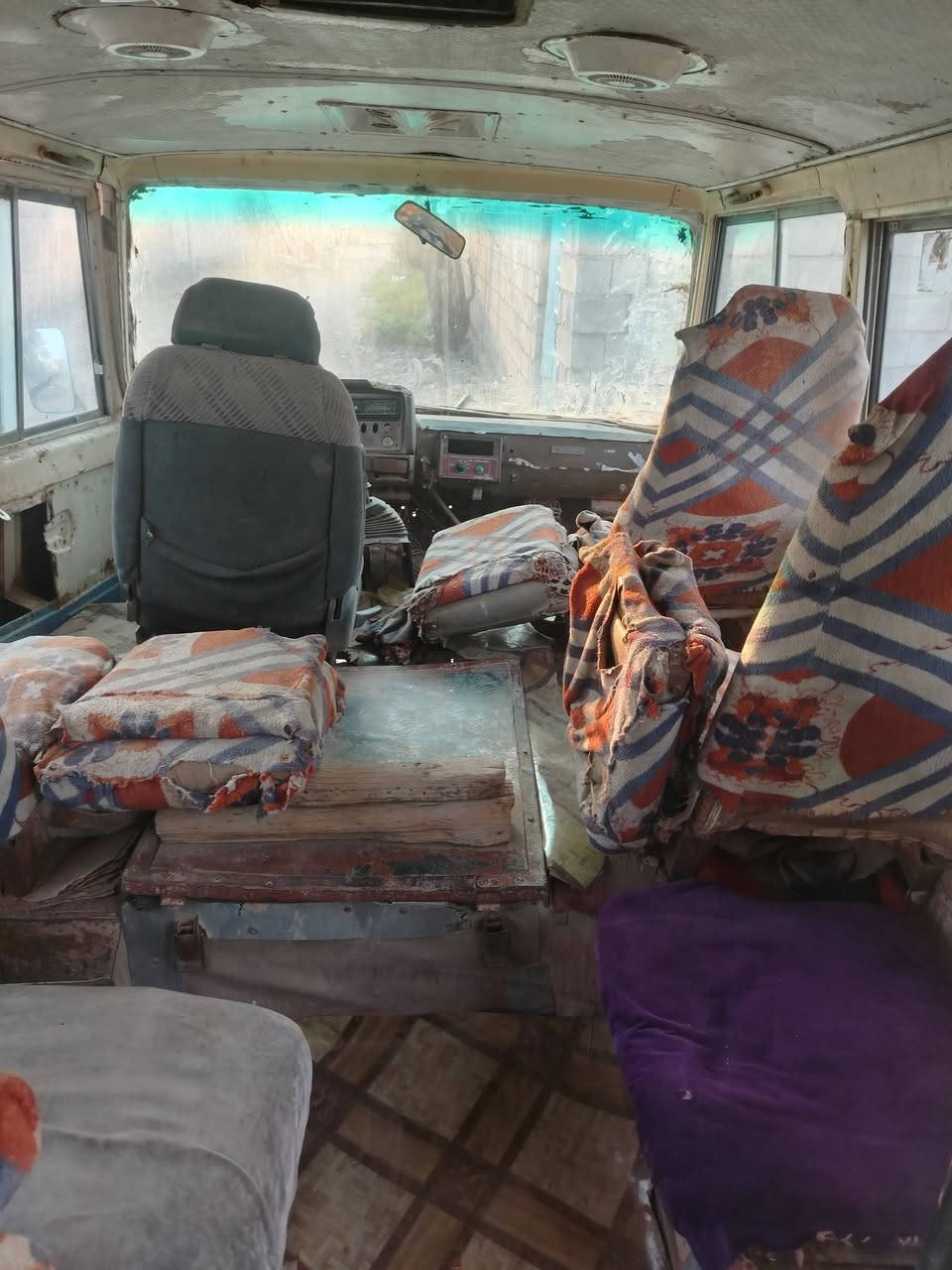 السلام عليكم كوستر للبيع موديل 81 كير ومحرك بنكو 2071 محرك بية خيط بخار وتنقيص كلش قليل بيهة حصت كاز للاستفسار ***********المكان حان بني سعد
