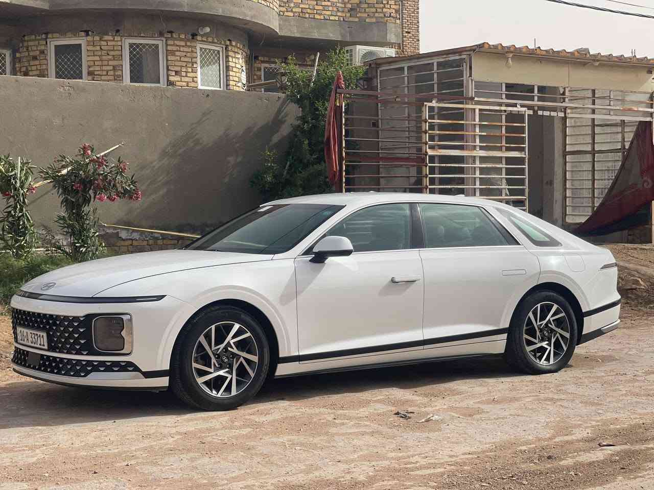 السلام عليكم ازيره ٢٠٢٣شكل ٢٤غاز كفاله عامه 
وارد كوري 
ماشيه ١٤٠الف
التفاصيل *********** 
السعر ٢٣٣
