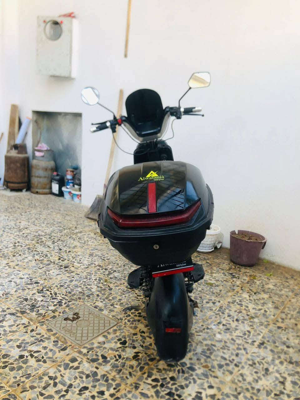 ماطور شحن للبيع بدون بطاريات
السلام عليكم ماطور شحن للبيع بدون بطاريات 
بريك امامي هيدروليك 
بريك خلفي باص 
ثلاث نوره 
سرعه 55 
ملف 800W
سعر على الخاص 
*********** واتساب موجودة

