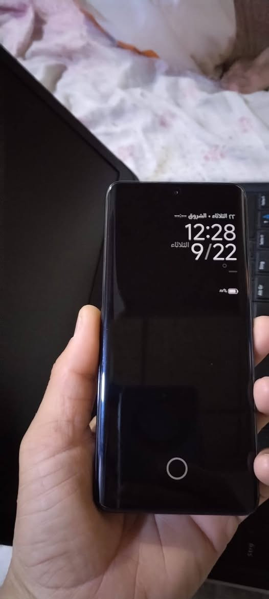 السلام عليكم 
Redmi Note 14 Pro+ 5G
الذاكره 512 
كاميرا 200 ميجا بوكسر 
سماعات استوديو دبل سماعه 
الجهاز شرط ضد الماي 
الجهاز حيل حيل نظيف 
يشغل 90 فريم لعبه ببجي 
الجهاز بدون غرض فقط بس الشاحنه 
الشاحنه مالته 120 وات 
سعر الجهاز 450 الف 
مكاني بالموصل الجانب الايمن 
التواصل على الرقم 
***********
