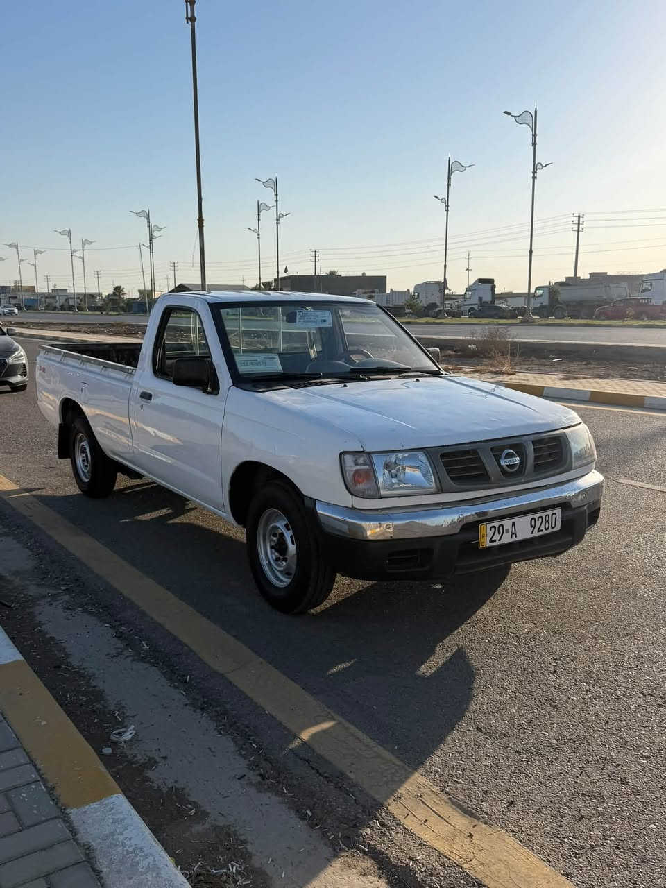 نيسان شبوط للبيع
موديل 2002 

رقم واسط سنويه ل2029

كير مكينه اكسل وشاصي مكفولات 

تخم تاير جديد 

صدر امامي خلفي جديد 

مكينة بوضع الشركة 

بيه جاملغ امامي صبغ فقط 

السيارة جديدة بدون اي نقص 

السعر ٦٧ $ وبيها مجال بسيط 

العنوان / واسط - الصويرة 

***********
