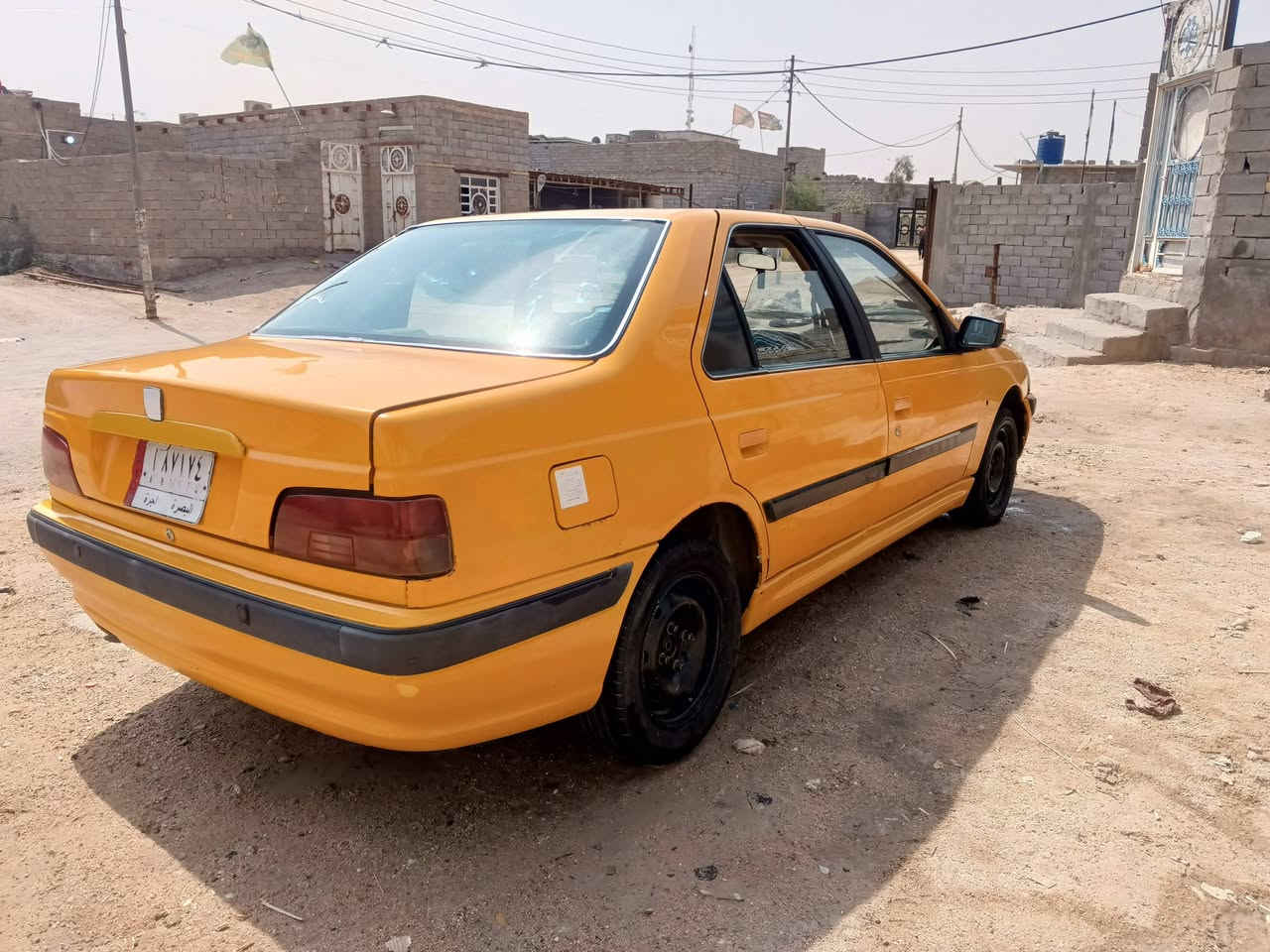 السلام عليكم بيجو بارص موديل 2018 اقره الوصف يالله تخابرني 
السياره سنويتهه ضايعه وبيهه بلاغ مال محكمه وراعيهه موجود يريد تحويل وعليهه ضريبه 600الف اليشتريهه يتحملهن
بيهه صوت بكن بس تشتغل 
بيهه حادث بالجاملغ الايسر صفحة السايق والجاملغ الثاني مبدل اثر شخوط 
تبريدثلج باتري توني شاده الحماوه ب12الضهر ومشغل تبريد جوه النص نعمه من الله درايم شفت توني مبدل .شاشه حساسات تشتغل  سماعات منضومه صوت جديده كهربائيات كلهه تشتغل لايت زنون ليموني 
السياره نضيفه وبديهه مرتب تجي تگلب وتقتنع يالله تشتري سعرهه مناسب 26وبيهه مجال 
للأستفسار *********** بي واتساب 
ترهم مراوس بسيارات الاقصاد
