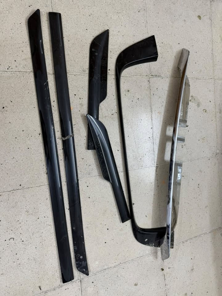 شباب عدي اغراض
لحاية vx ام النيكل 
قاعدات ارقام ساز 
شباب بلاك توب 
نيكلات بلاك توب 
بردة بلادية خلفية 
كتلوكات 
***********
قيم واخذ 
بغداد توصيل موجود
